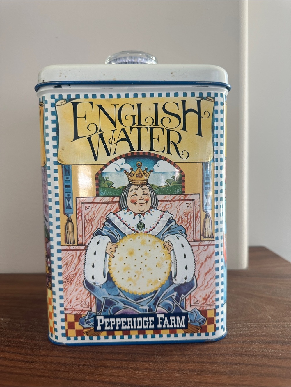 Vintage 1970s Pepperidge Farm English Biscuit Tin - Luce Corp Dri-Nob Lid
